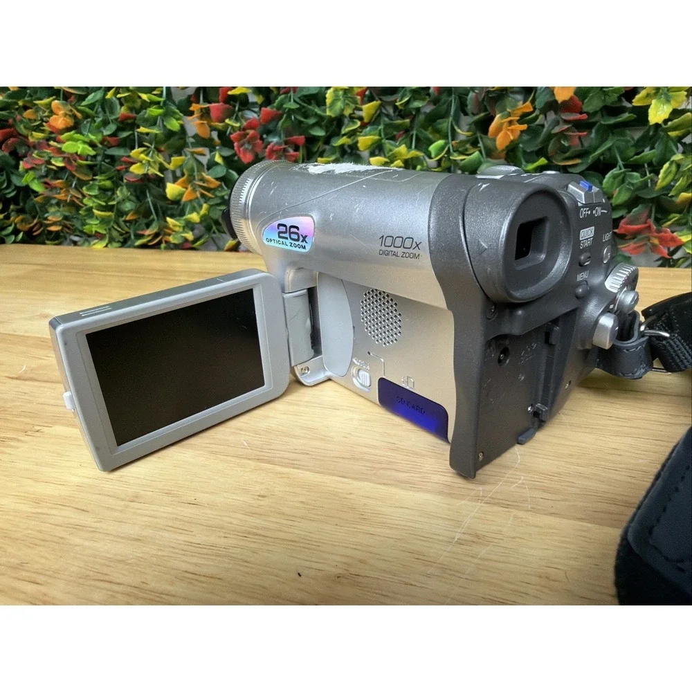 Panasonic PV-GS31 MiniDV Camcorder 26x Zoom Record & Playback Charger (TESTED)